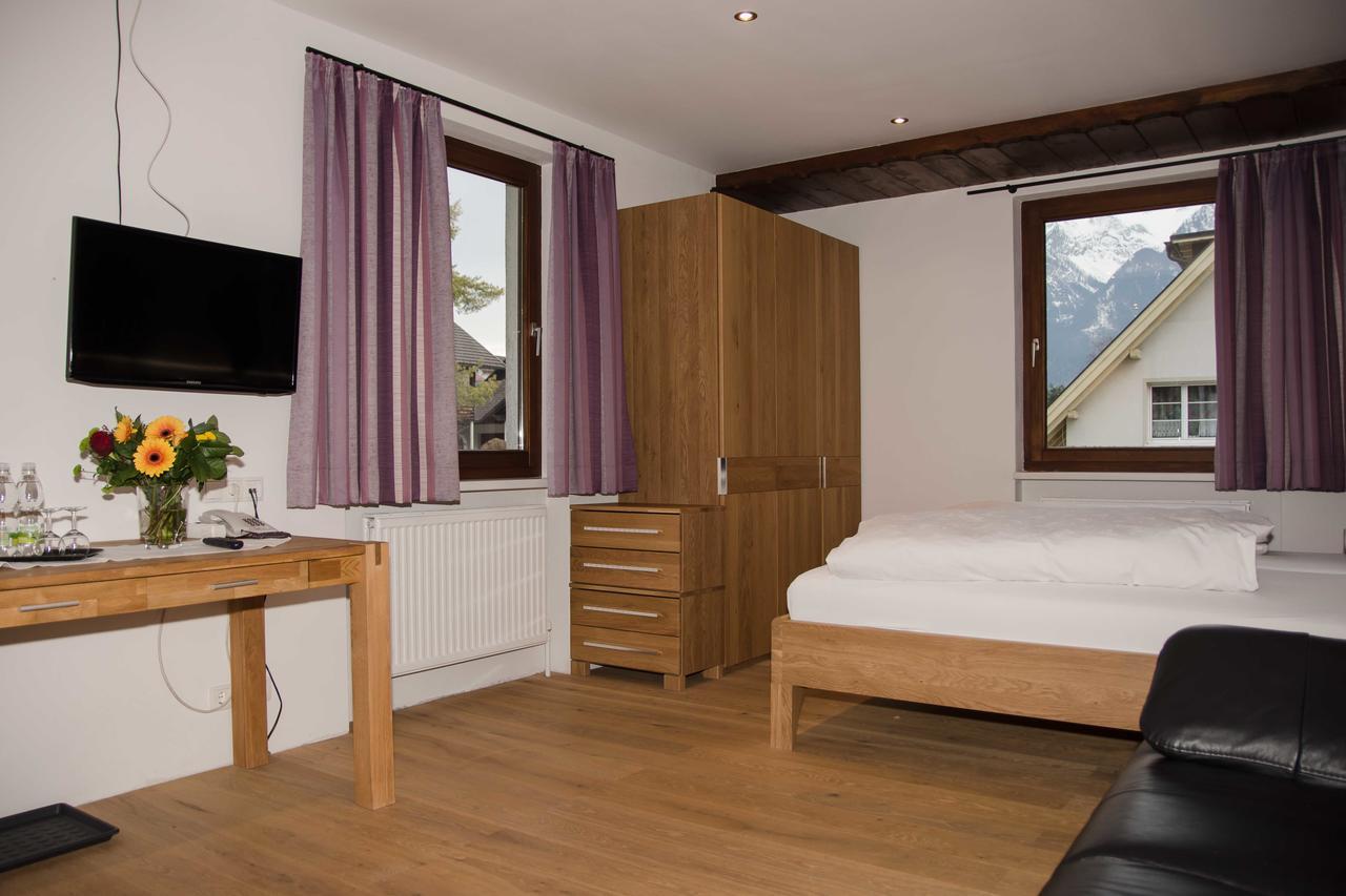 Hotel Daneu Nueziders ภายนอก รูปภาพ